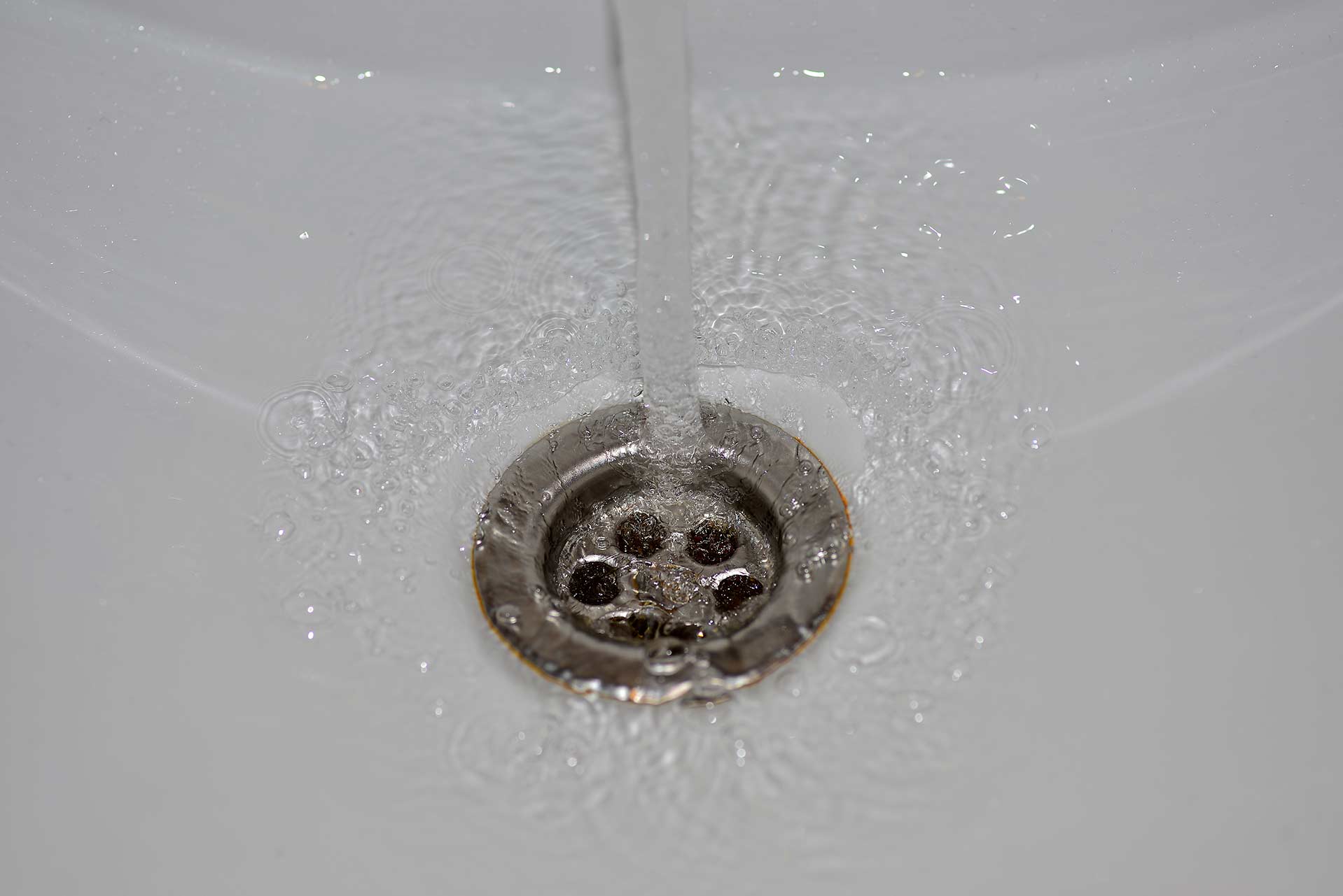 A2B Drains provides services to unblock blocked sinks and drains for properties in Johnstone.